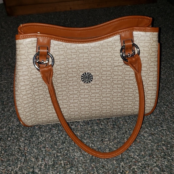 Purses & Wallets - Picture 4 of 5
